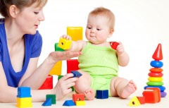 Развитие ребенка в 1 год 2 месяца ( Развивающие упражнения и Психоэмоциональное развитие )